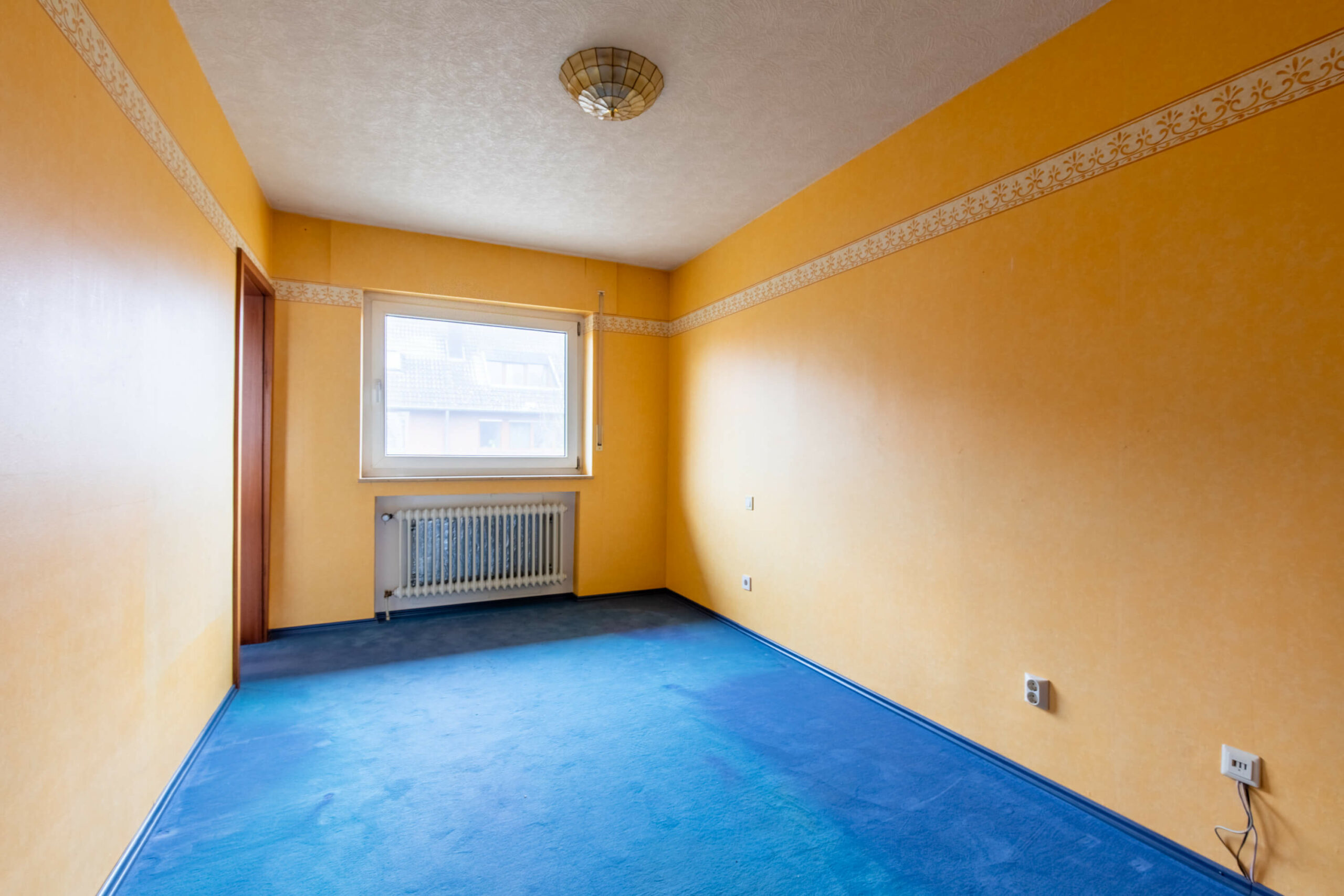 Weilerswist Reihenhaus zu verkaufen OG Strassenseite Schlafzimmer