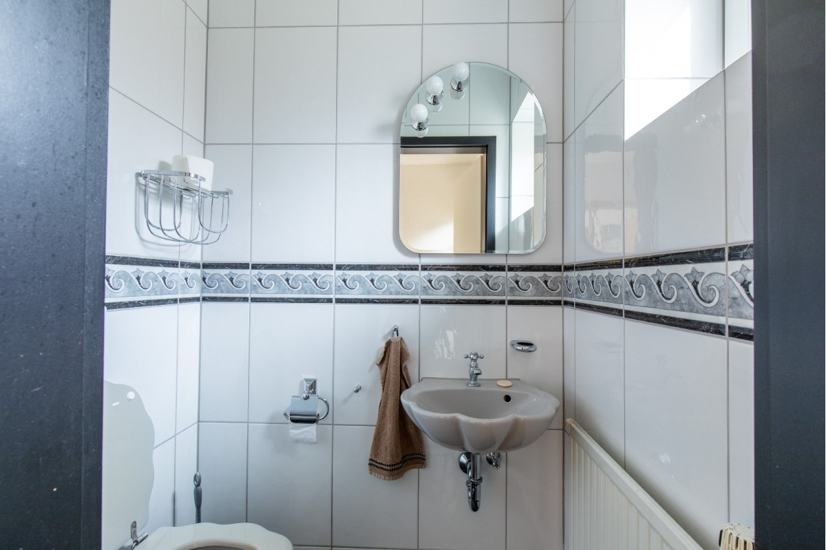 Gäste WC EG, Originalfoto