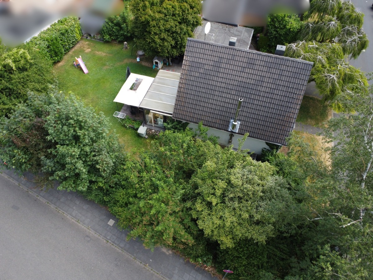 Eckgrundstück mit Entwicklungspotenzial pos. Bauvoranfrage für 5-6 Wohneinheiten in Frechen Mitte