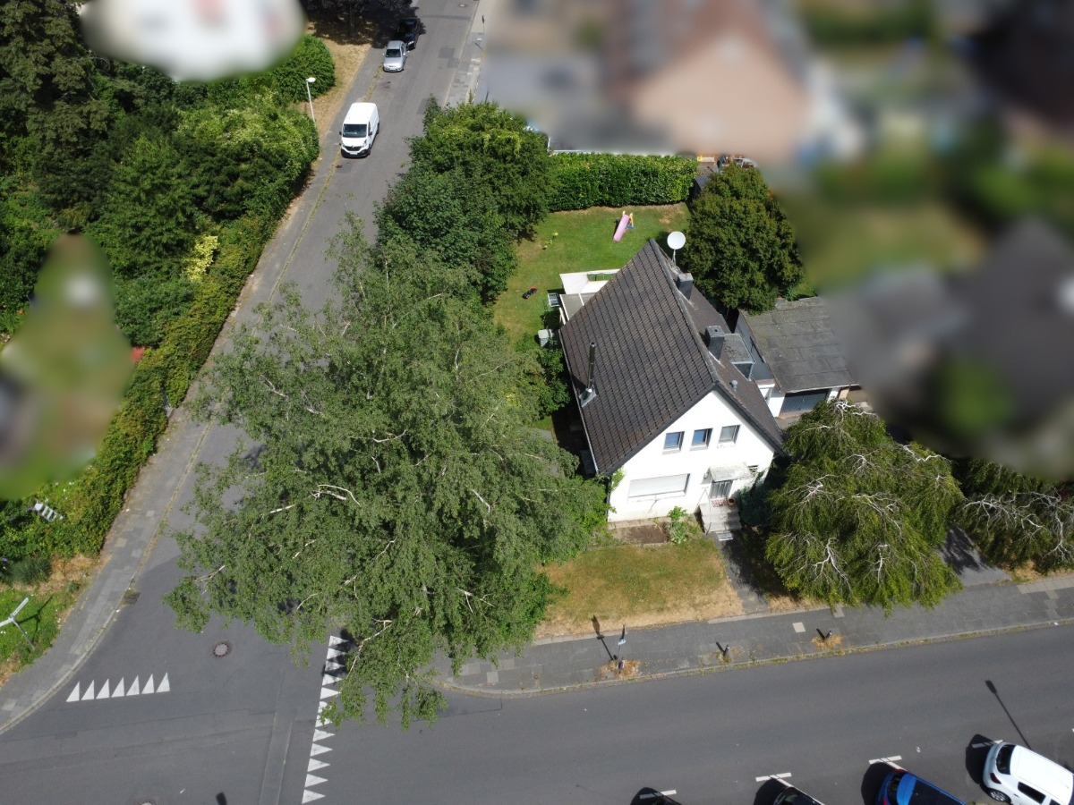 Eckgrundstück mit Entwicklungspotenzial pos. Bauvoranfrage für 5-6 Wohneinheiten in Frechen Mitte